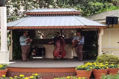 outdoor show at Dollywood theme park 