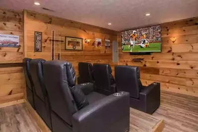 Smoky Mountain cabin with a home theater room